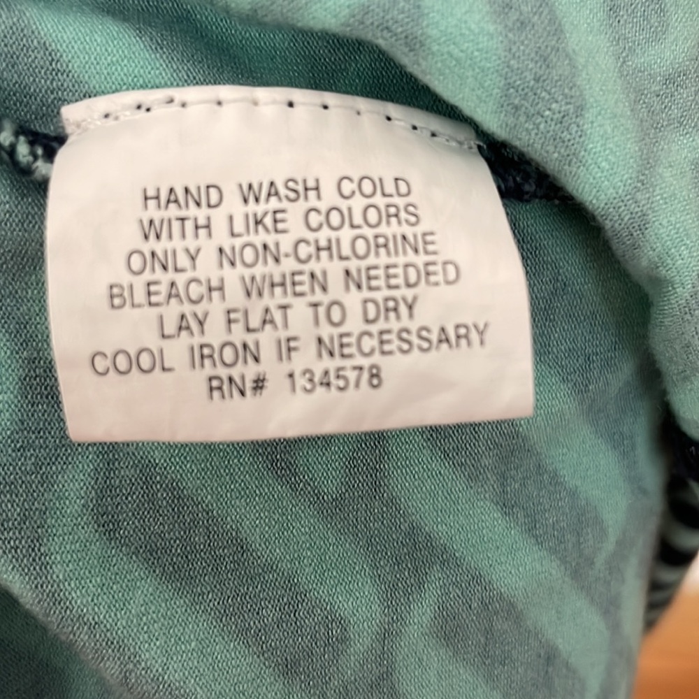 Like new vineyard vines dress, worn only once, size extra small. Just gorgeous! - Picture 10 of 12